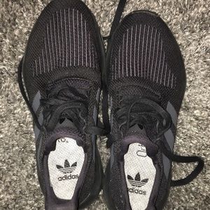 Black adidas tennis shoes